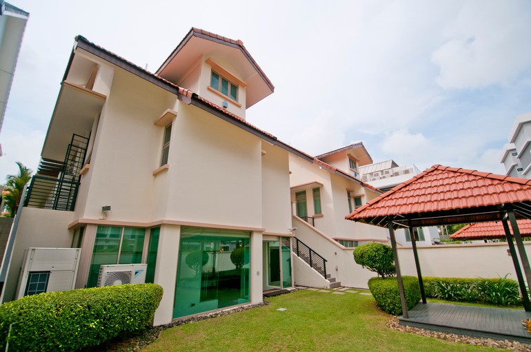 Landed Property for Sale Chiltern Drive Bungalow (Braddel Heights)